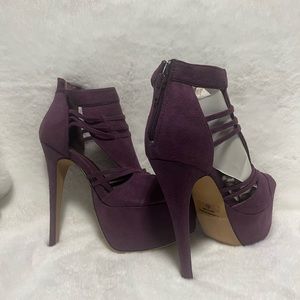 New never worn 6 inch open toe heels